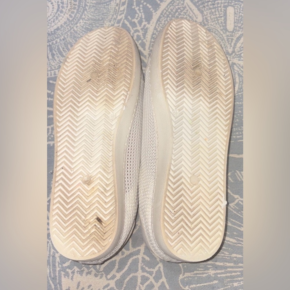 VINTAGE HAVANA Free - Star Perforated Lace Up Sneakers - Silver, Grey, Pink - Picture 14 of 15